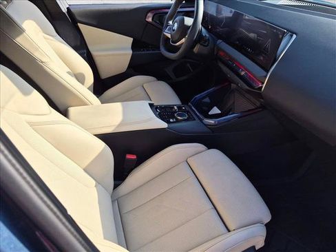 Certified 2025 BMW X3 xDrive30i w/ Premium Package AWD/4WD image 21