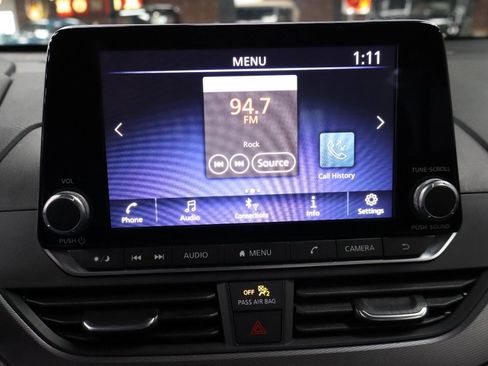 Used 2024 Nissan Altima 2.5 SR FWD image 16