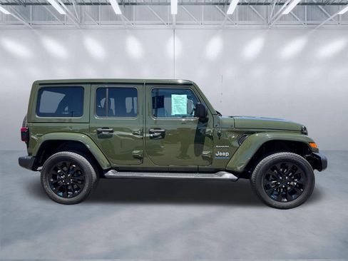 Used 2023 Jeep Wrangler Unlimited Sahara w/ Safety Group AWD/4WD image 3