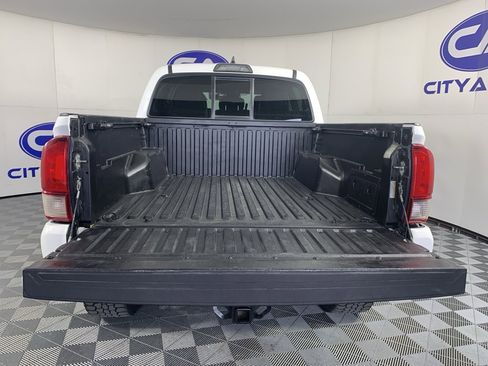 Used 2019 Toyota Tacoma SR image 34