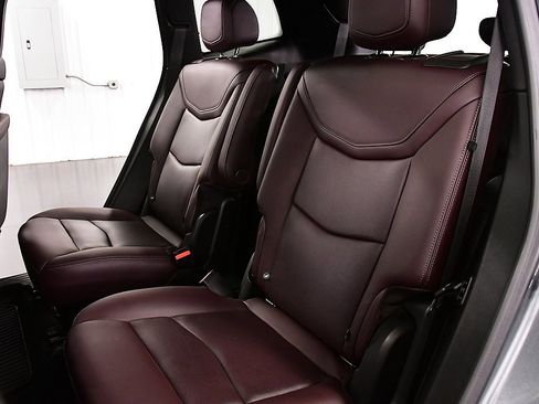 Used 2021 Cadillac XT6 Premium Luxury image 30