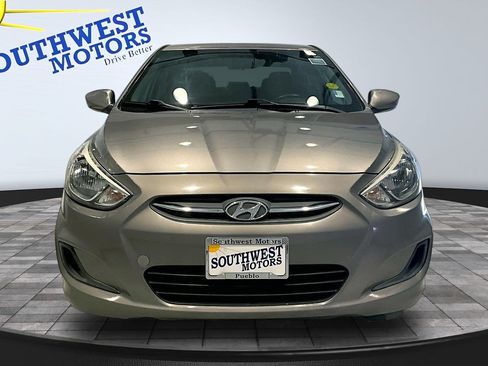 Used 2017 Hyundai Accent SE FWD image 2