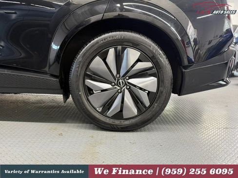 Used 2023 Nissan Ariya FWD image 13