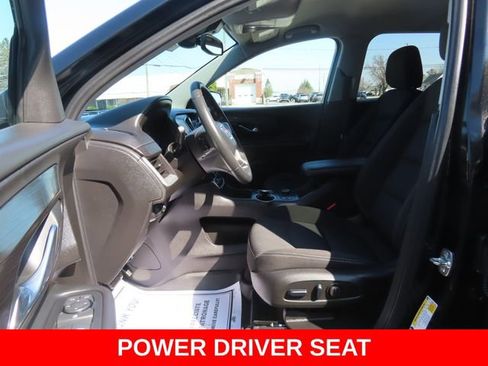 Used 2024 GMC Terrain SLE w/ Driver Convenience Package AWD/4WD image 17