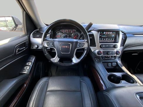 Used 2019 GMC Yukon SLT AWD/4WD image 6