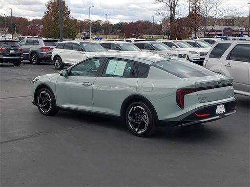 Used 2025 Kia K4 EX image 4
