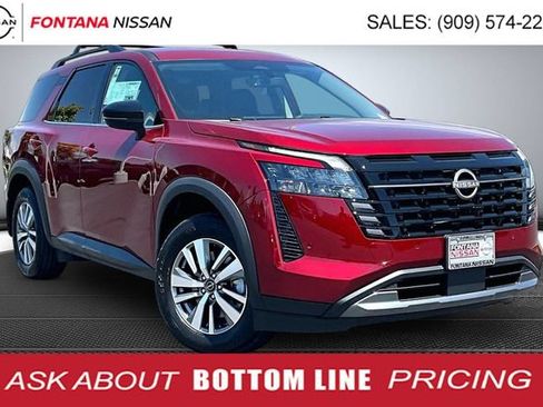 New 2026 Nissan Pathfinder SL FWD image 1
