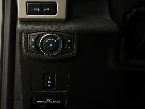 Used 2020 Ford F350 Lariat w/ Lariat Value Package AWD/4WD image 10