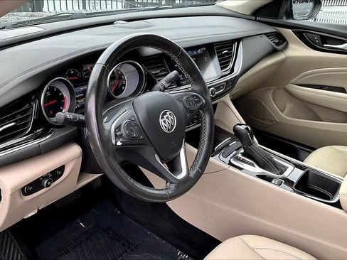 Used 2018 Buick Regal Essence image 17