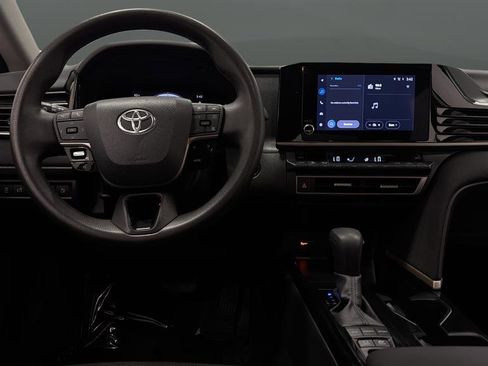Used 2025 Toyota Camry LE FWD image 11