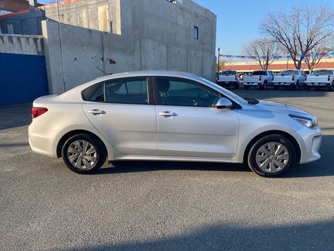 Used 2019 Kia Rio S image 5