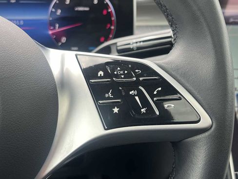 Used 2023 Mercedes-Benz GLC 300 4MATIC image 40