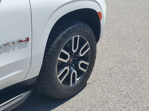 Certified 2022 GMC Yukon XL AT4 AWD/4WD image 7