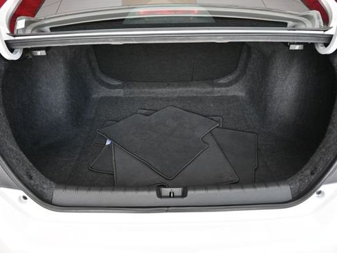 Used 2020 Honda Civic Touring image 7