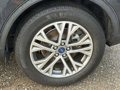 Certified 2022 Ford Escape SEL image 30