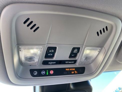 Used 2025 Chevrolet Malibu LT w/ Sport Edition FWD image 32