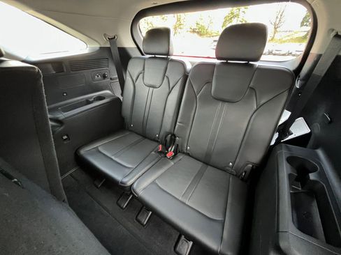 Used 2024 Kia Sorento S image 31