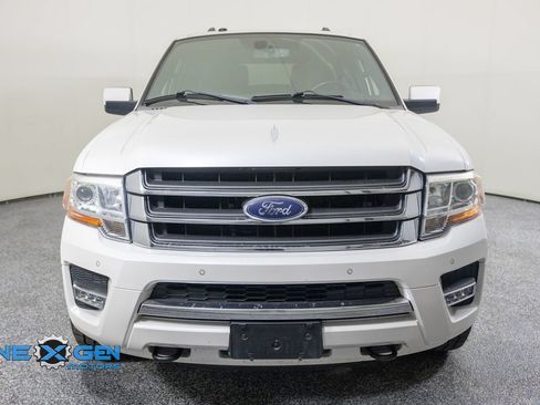 Used 2017 Ford Expedition EL Limited w/ Equipment Group 301A AWD/4WD image 2