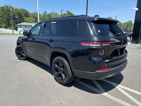 Used 2021 Jeep Grand Cherokee L Laredo AWD/4WD image 3