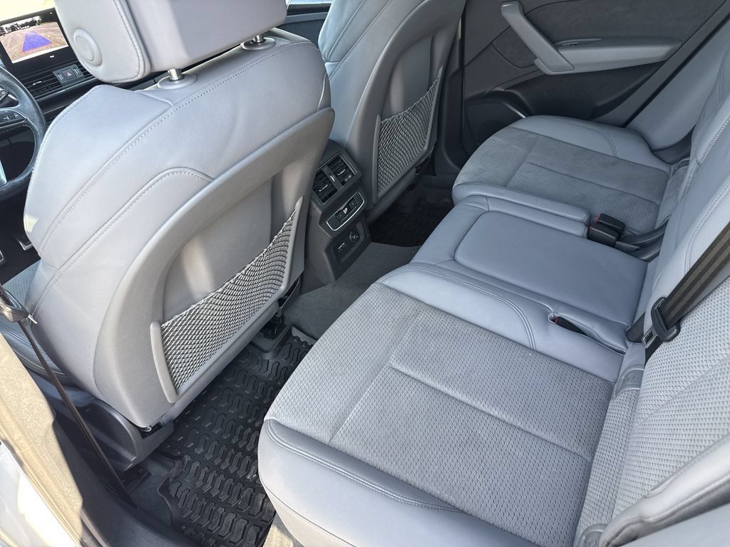Used 2022 Audi SQ5 Premium w/ Convenience Package AWD/4WD image 29