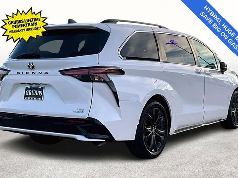 Used 2024 Toyota Sienna XSE image 2