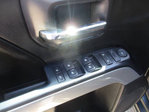 Used 2017 Chevrolet Silverado 1500 LT w/ All Star Edition AWD/4WD image 16