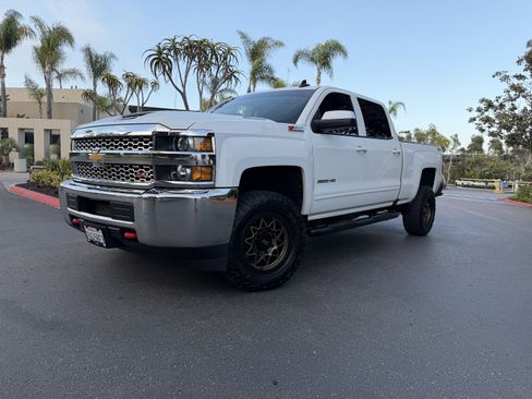 Used 2019 Chevrolet Silverado 2500 LT AWD/4WD image 1