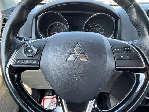 Used 2019 Mitsubishi Outlander Sport SE FWD image 7