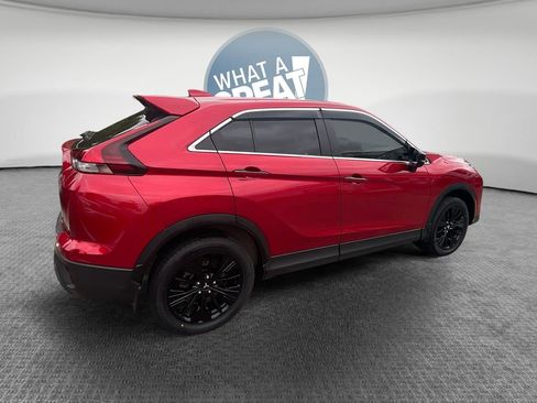 Used 2022 Mitsubishi Eclipse Cross LE AWD/4WD image 3