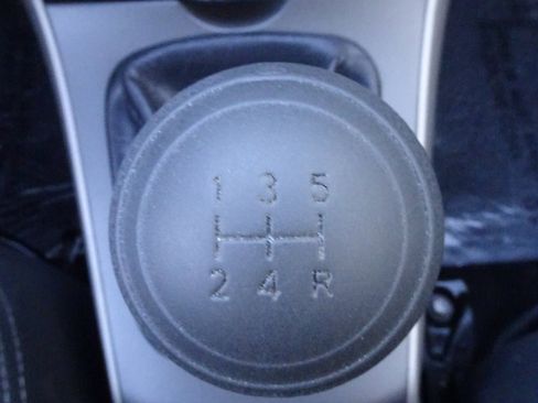 Used 2012 Toyota Corolla S image 18