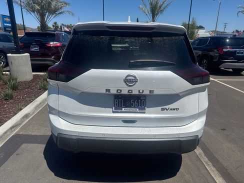 Used 2024 Nissan Rogue SV AWD/4WD image 5