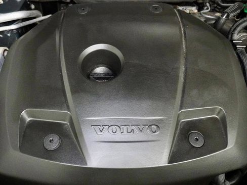 Used 2016 Volvo XC90 T6 Momentum image 36