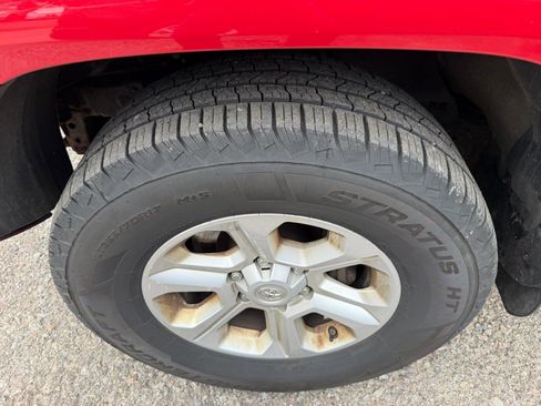 Used 2015 Toyota 4Runner SR5 image 8