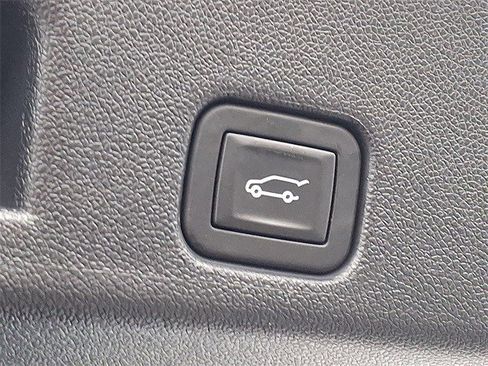 Certified 2025 Buick Enclave Preferred image 30