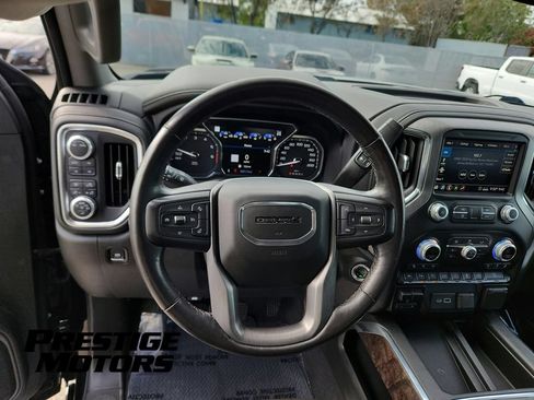Used 2020 GMC Sierra 1500 Denali w/ Technology Package AWD/4WD image 11