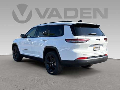 Used 2023 Jeep Grand Cherokee L Laredo image 23