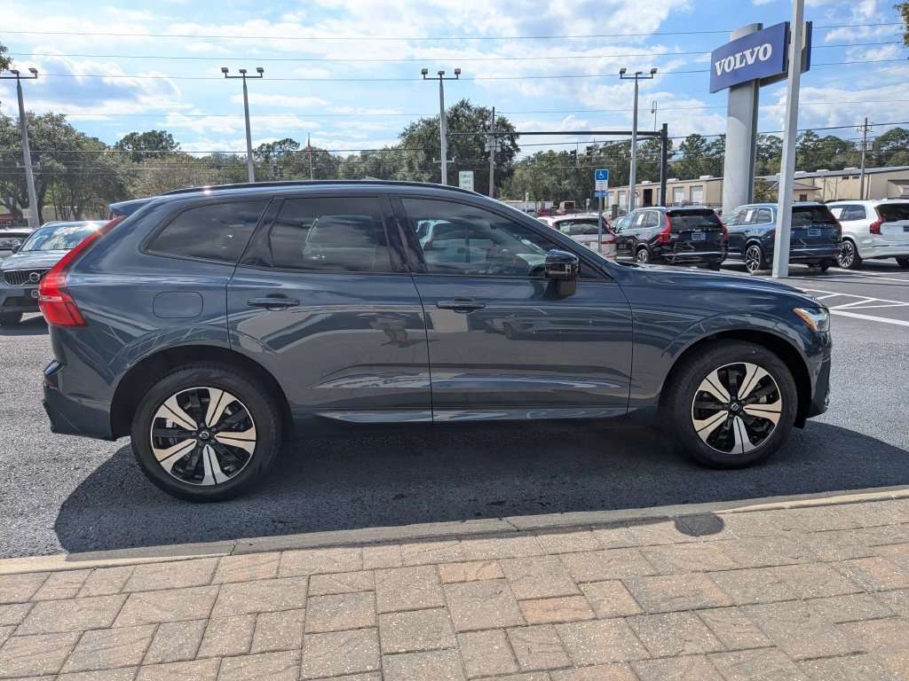 Used 2024 Volvo XC60 T8 Plus w/ Protection Package Premier AWD/4WD image 5