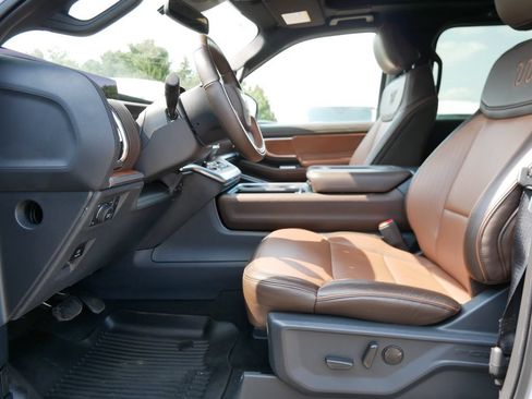 Used 2025 Ford Expedition King Ranch AWD/4WD image 9