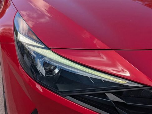 Used 2023 Hyundai Elantra SEL w/ Convenience Package image 10