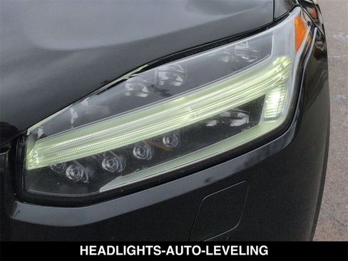 Used 2018 Volvo XC90 T6 Inscription w/ Convenience Package image 9