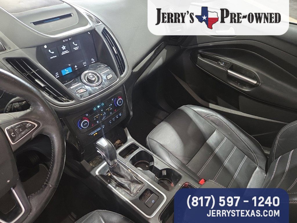 Used 2018 Ford Escape Titanium w/ Ford Safe & Smart Package AWD/4WD image 12
