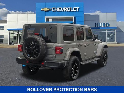 Used 2023 Jeep Wrangler Unlimited Sahara w/ Cold Weather Group AWD/4WD image 4