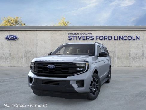 New 2026 Ford Expedition Active RWD image 3