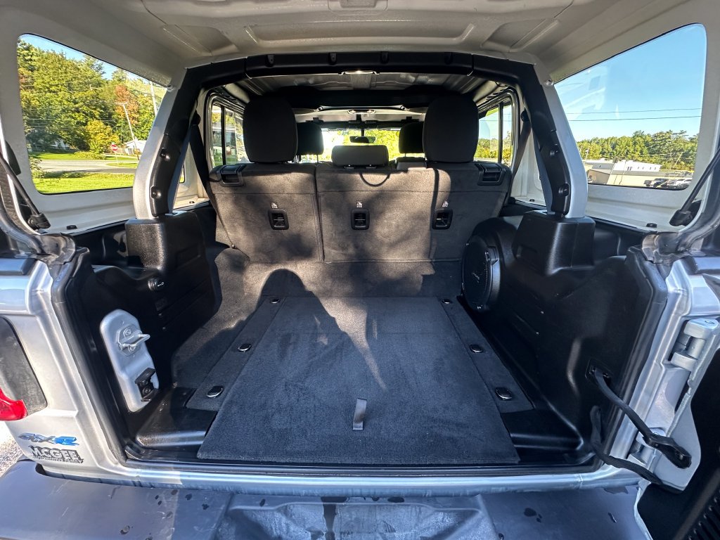 Used 2023 Jeep Wrangler Unlimited Rubicon 4xe AWD/4WD image 18