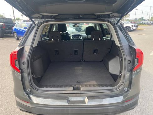 Used 2020 GMC Terrain SLE w/ Driver Convenience Package FWD image 7