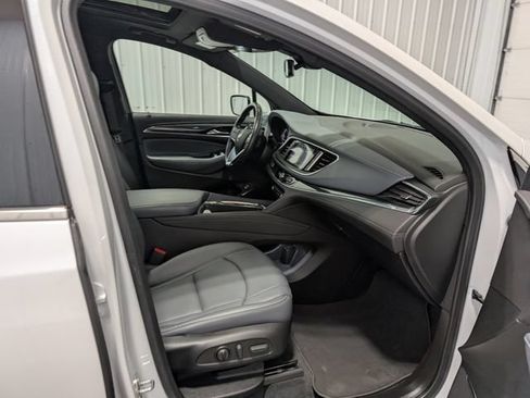 Used 2023 Buick Enclave Essence w/ Experience Buick Package AWD/4WD image 29