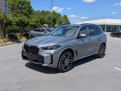New 2026 BMW X5 xDrive40i w/ M Sport Package AWD/4WD image 7