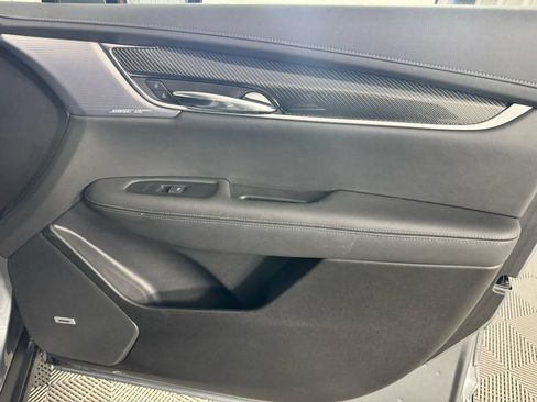 Used 2024 Cadillac XT6 Sport w/ Technology Package AWD/4WD image 35