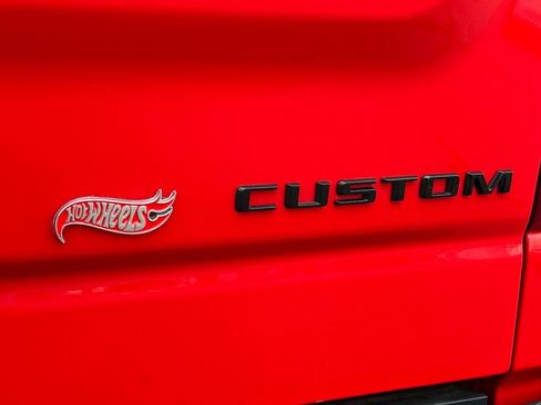 Used 2024 Chevrolet Silverado 1500 Custom Trail Boss w/ LPO, Dark Essentials Package image 34