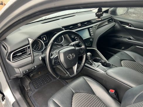 Used 2019 Toyota Camry SE image 18